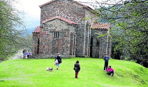 Iglesia prerrománica de Santa Cristina de Lena. :: J. M. PARDO