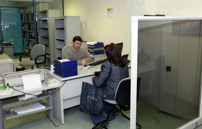 La Oficina del Servicio Regional de Empleo sita en Lugones. 