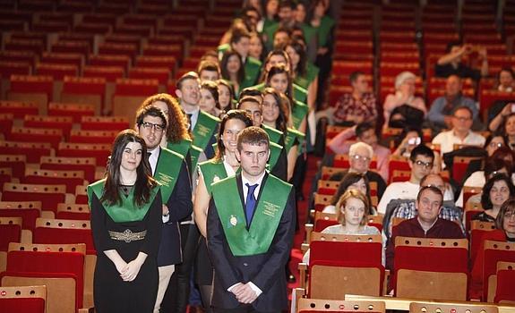 Entrega de diplomas de la Facultad de Comercio