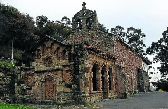 Iglesia de Santa María la Real, en Logrezana, cuyo origen data del siglo XII. 