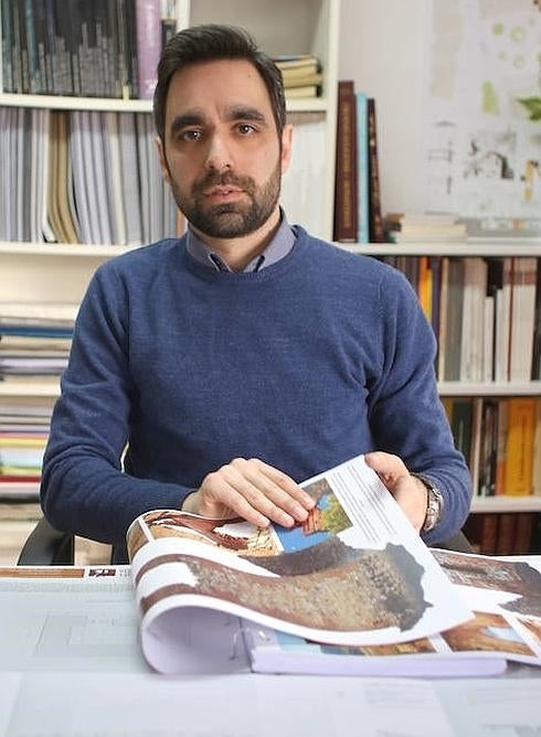 Valentín Arrieta, en su estudio de arquitectura.