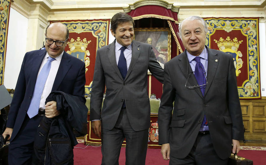 Javier Fernández, en el acto de apertura de la jornada de trabajo de los consejos sociales de las universidades españolas con el Consejo del Tribunal de Cuentas.