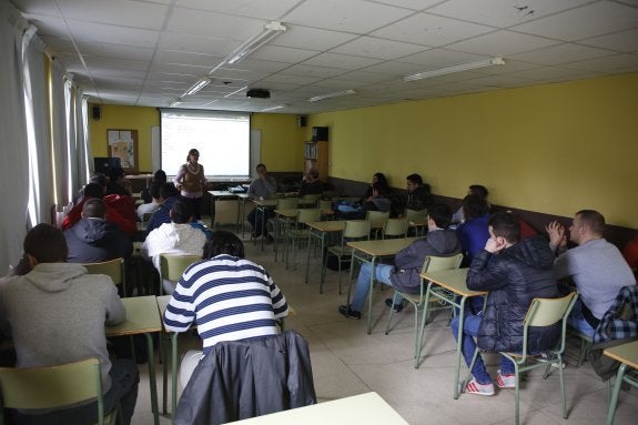 Los riesgos laborales, a estudio en el IES de Barredos