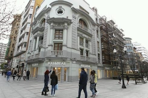 Pull & Bear abre este viernes