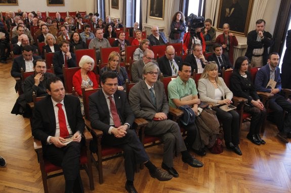 Asistentes al acto celebrado en la sede del Ridea. 