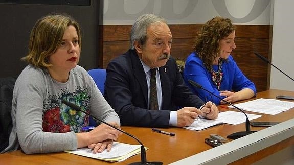 Ana Taboada, Wenceslao López y Cristina Pontón, durante la rueda de prensa. 