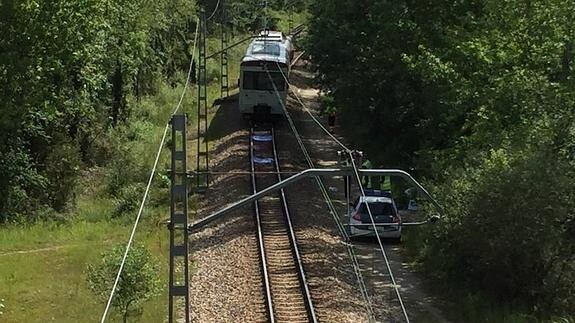 Otro tren pasó por la zona del accidente pese a que el tráfico debía estar cortado. 