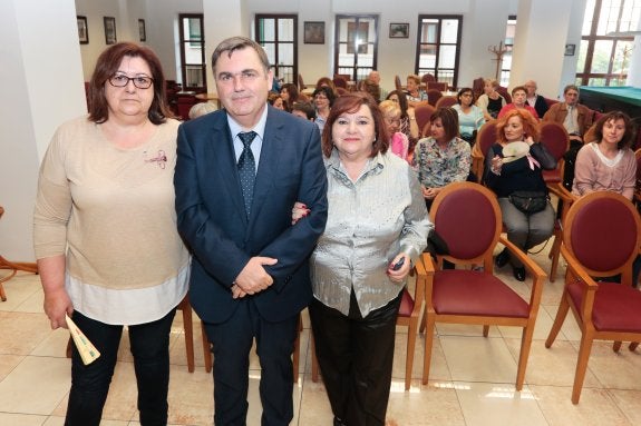 Carmen de Gainza, Francisco Vizoso y Áurea Fernández. 