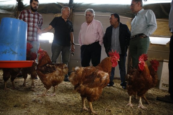 Amador García, su padre, AbelTerente, Luis Alberto Martínez y Pedro Morán. 