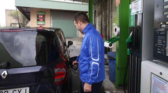 Los empresarios de gasolineras desatendidas esperan que el informe de la CNMC evite las prohibiciones