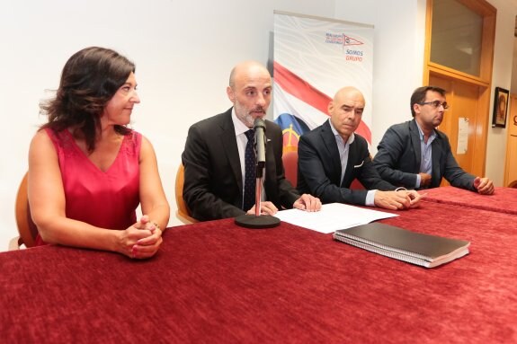 De izquierda a derecha, Sonsoles Mori, Antonio Corripio, Joaquín Miranda y Manuel Rodríguez durante la presentación del informe resultante de la auditoría externa del Grupo Covadonga. 