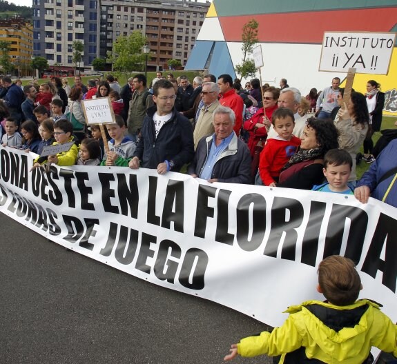 Una de las protestas exigiendo el IES de La Florida. 