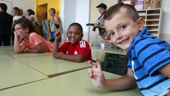 Los niños asturianos vuelven al cole. 