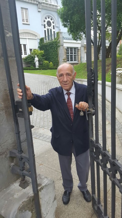 José Luis García Arias ayer, en la puerta de la Quinta Pedregal. 