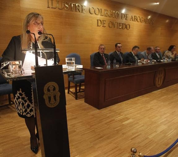 Carmen López-Rendo, durante su ponencia. 