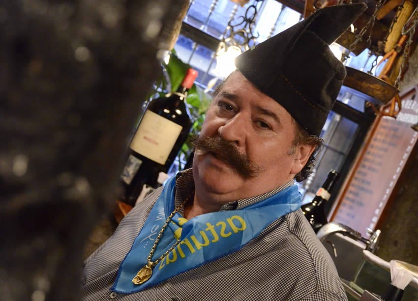 Nicolás Parrondo. Restaurador