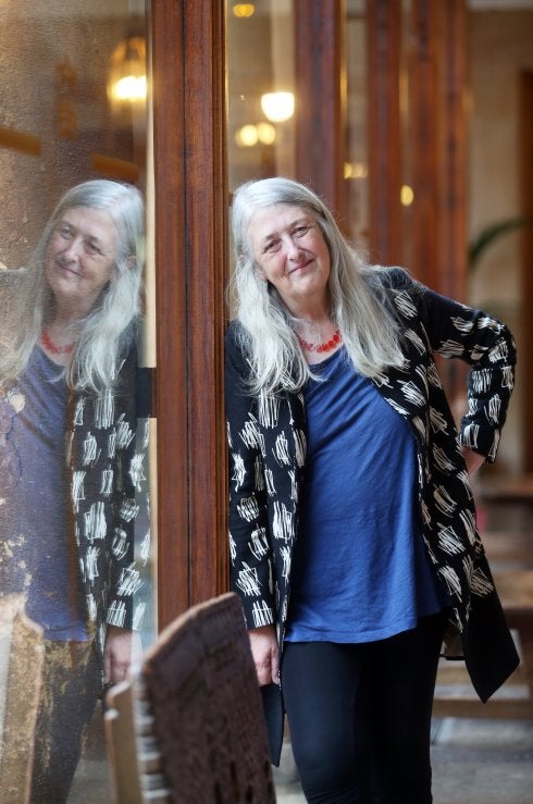 Mary Beard posa risueña para EL COMERCIO en el Hotel de la Reconquista. 