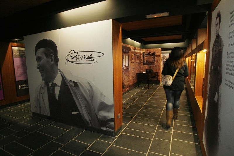 Centro de recepción de visitantes Alejandro Casona