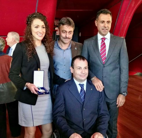 Jessica Alonso, acompañada por José Ramón Tuero, Miguel García y José Alberto Álvarez. 