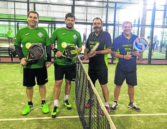 Los jugadores de uno de los partidos. 