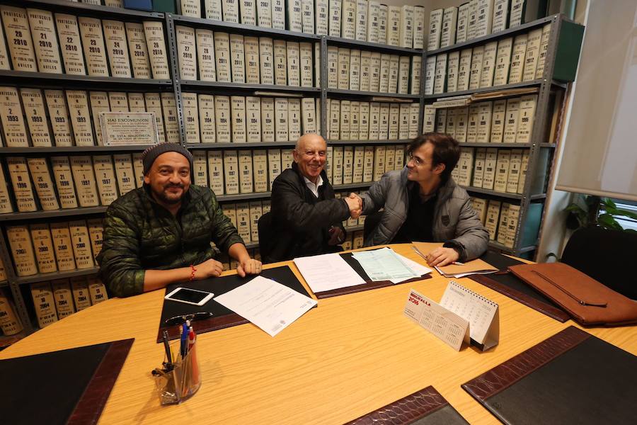 Álvaro López, Julio Scheilch y Miguel Retamar, esta mañana en la notaría de Arturo Ezama.