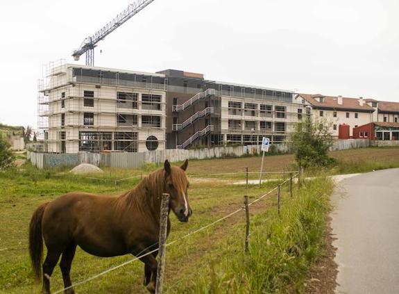 Parte ampliada del hotel Kaype que el juzgado ordena demoler. 