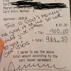 Una camarera recibe una propina de 860 euros | El Comercio: Diario de Asturias