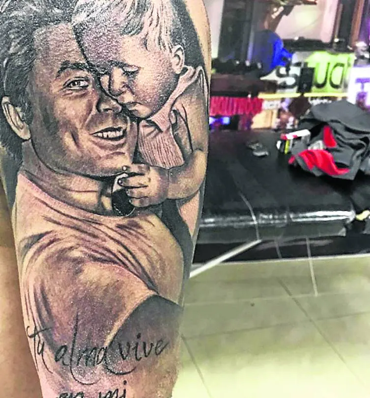 Kiko Rivera inmortaliza a su padre en un nuevo tatuaje en el brazo | El  Comercio