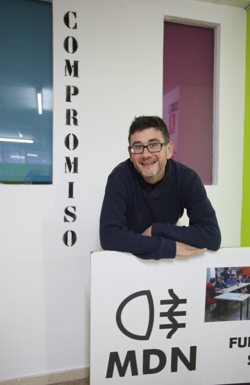 Héctor Colunga, en la sede de Mar de Niebla. 