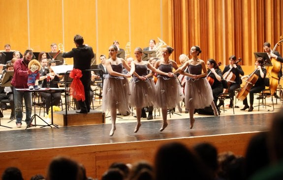 La Ospa y Karel dan música y vida a 'El Cascanueces'