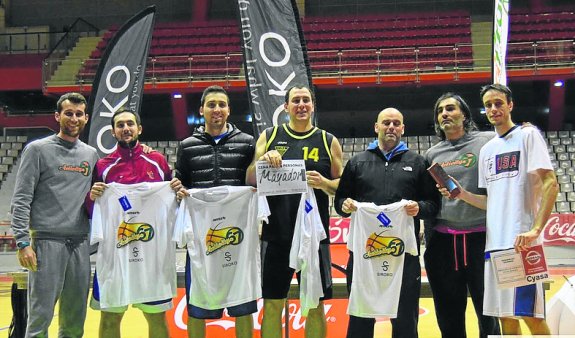 El equipo 'Primera Neuro Funcion', que se hizo con el torneo. :: E. C.
