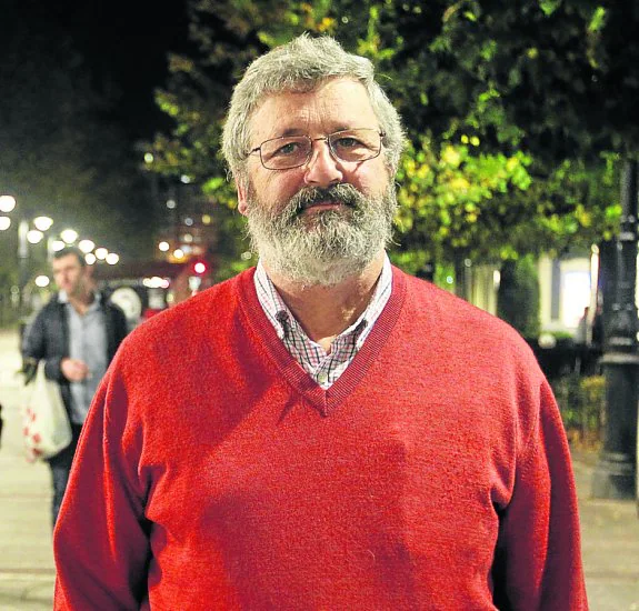 Carlos Nores, biólogo en la Universidad de Oviedo. 