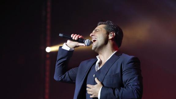 David Bustamante, en el concierto del Teatro de la Laboral. 