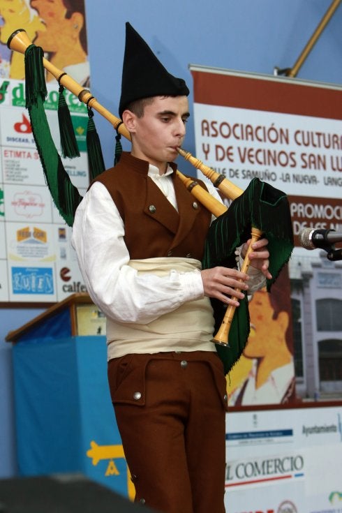 El joven gaitero Abel Díaz.