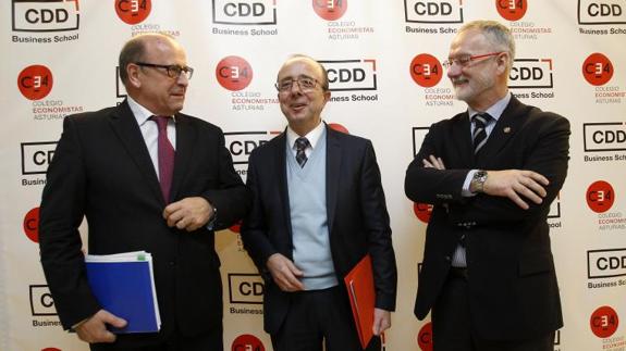 La receta de los economistas para sostener las pensiones: subir el IVA