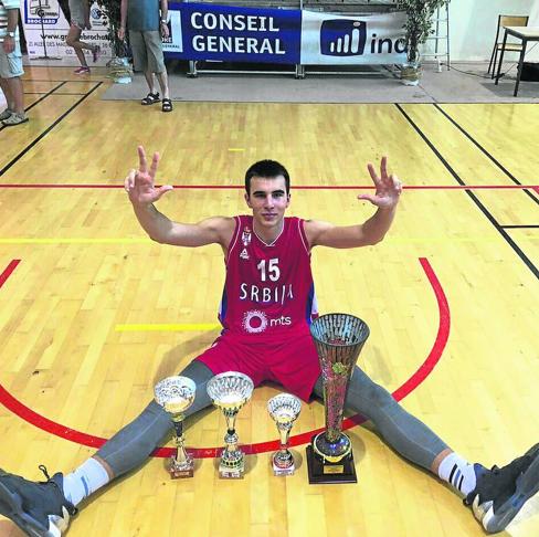 Pecarski, en el torneo de Le Poinçonet, en Francia.