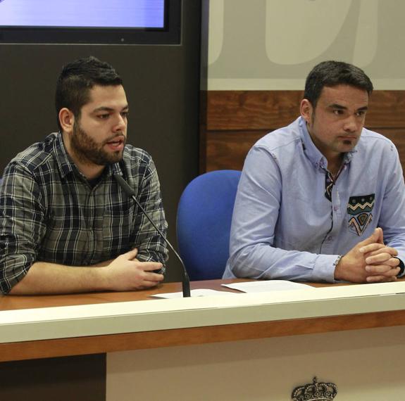 Rubén Rosón e Iván Álvarez, durante la presentación ayer. 