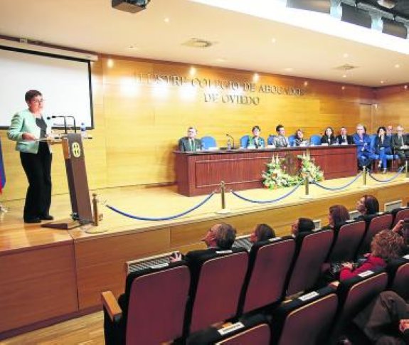 María José Balda recibe el premio a la Igualdad Alicia Salcedo