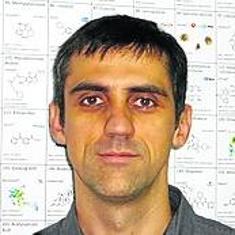Rubén Arroyo, profesor de Química, premio Lilly Joven Investigador