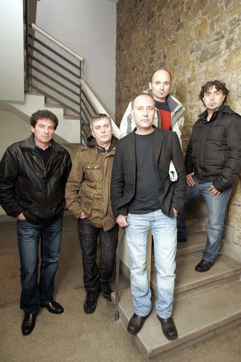 Grupo de trabajadores de IMSA intoxicados mientras trabajaban en Asturiana de Zinc. 