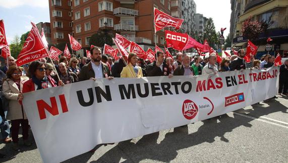 Representantes sindicales de CCOO y UGT en Asturias han coincidido este martes en exigir más medios para la prevención de accidentes laborales
