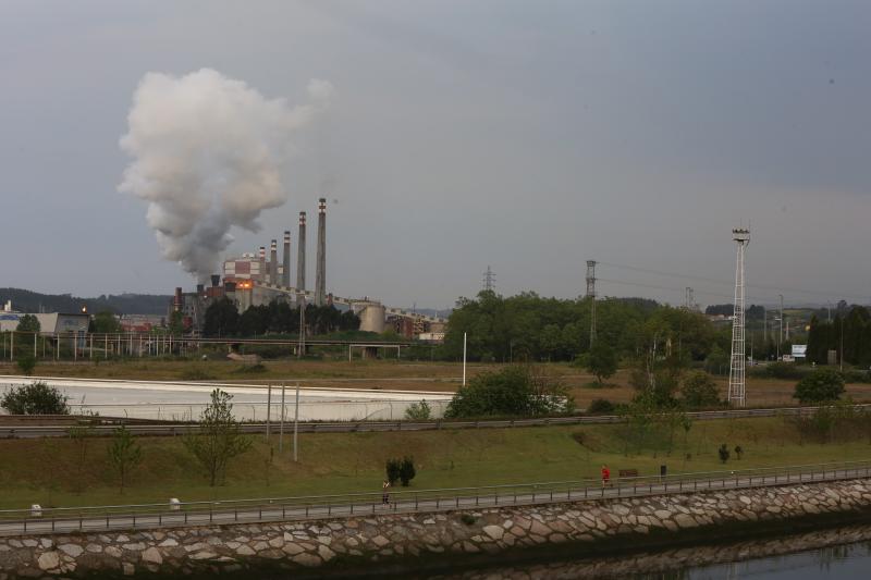 La nube tóxica que se produjo el lunes en Avilés.