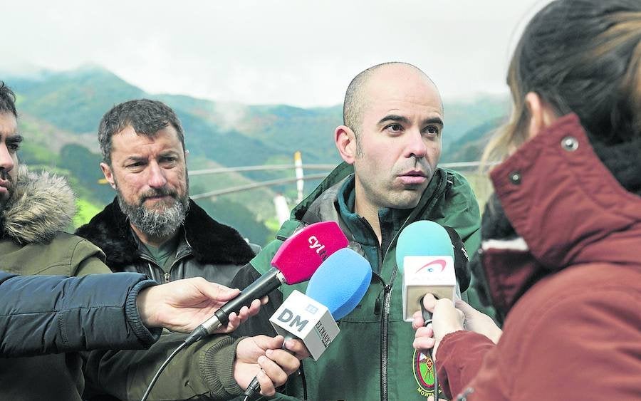 El asturiano Pablo Villabrille habla con los medios. 