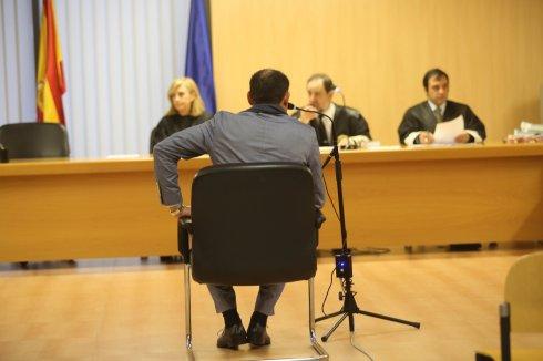 El acusado, ayer, durante la vista oral celebrada en Gijón. 