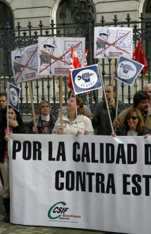 Una manifestación contra la carrera profesional./ M. ROJAS