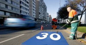 Nueva señalización en el Muro para dar seguridad al ciclista
