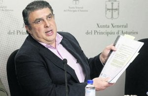 Foro ve «escandaloso» que la oposición rechace rebajar 400.000 euros a los grupos parlamentarios