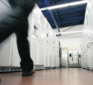 Frigoríficos expuestos en un establecimiento comercial. ::
E. C.