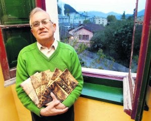 José Fermín Palacio, presidente de la asociación posa con varios ejemoplares. ::
M. ROJAS