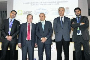 Oscar Castro, Severino García Vigón, Ángel Cabal, Víctor G. García y Ángel Retamar, ayer ::
JESUS DÍAZ